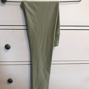 OS sage green Lularoe leggings NWOT